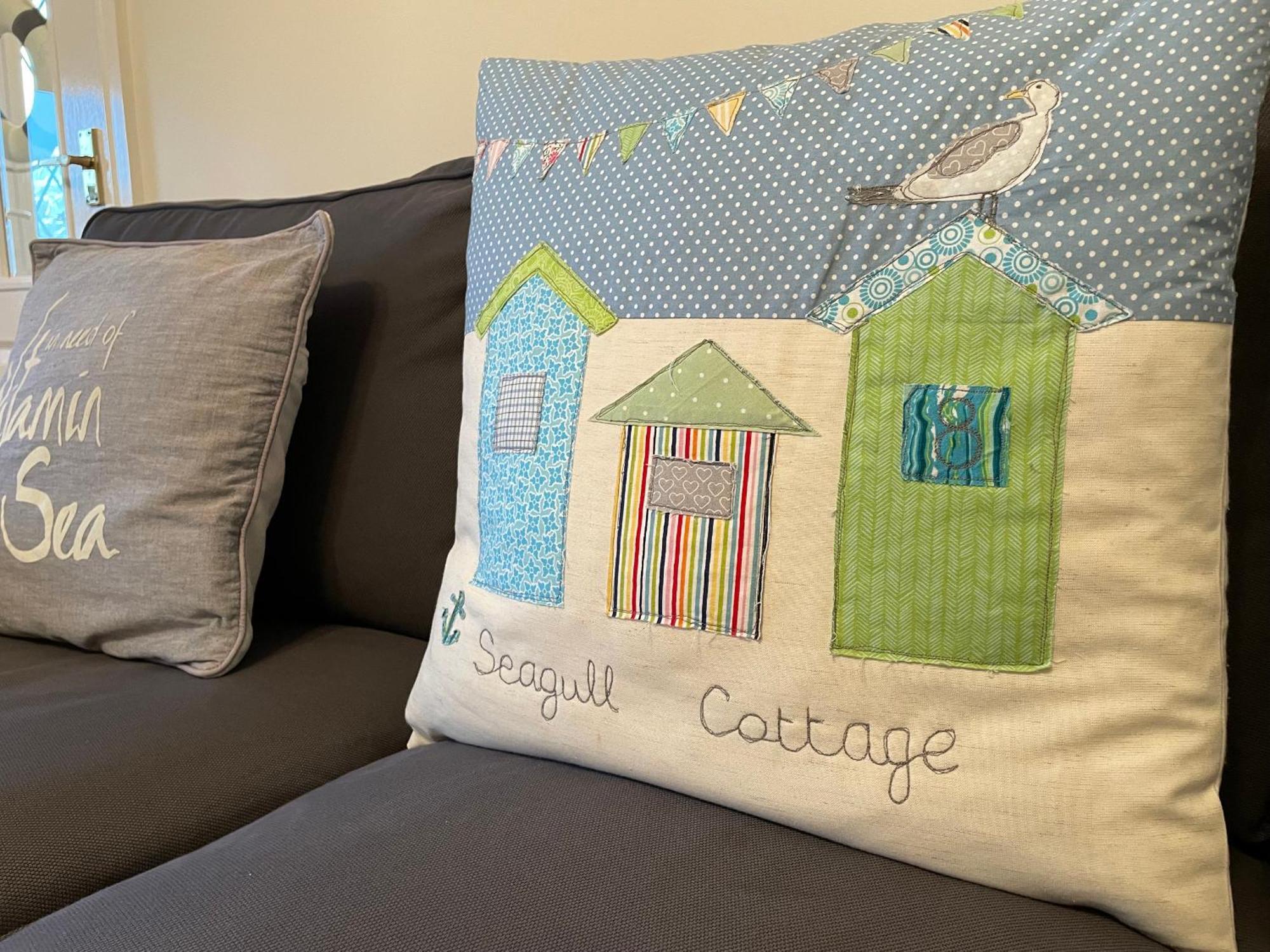 Seagull Cottage Хоулихед Екстериор снимка